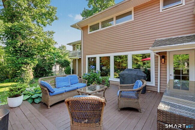 Building Photo - 116 Beechwood Ln