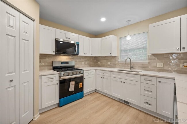 Building Photo - 438 W Meadow Mist Ln