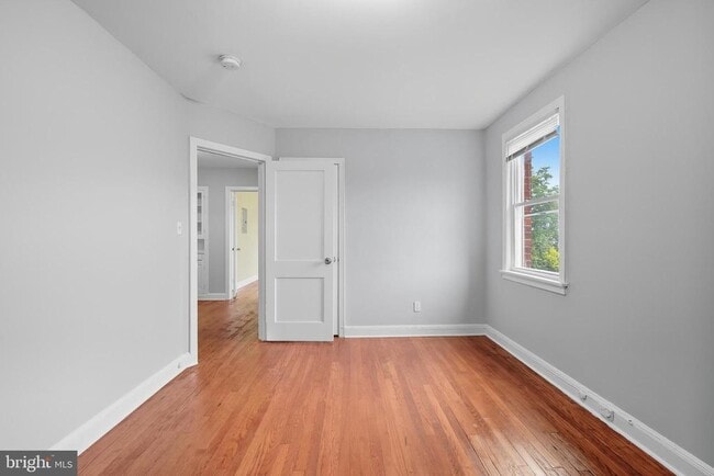 Building Photo - 3919 R St SE