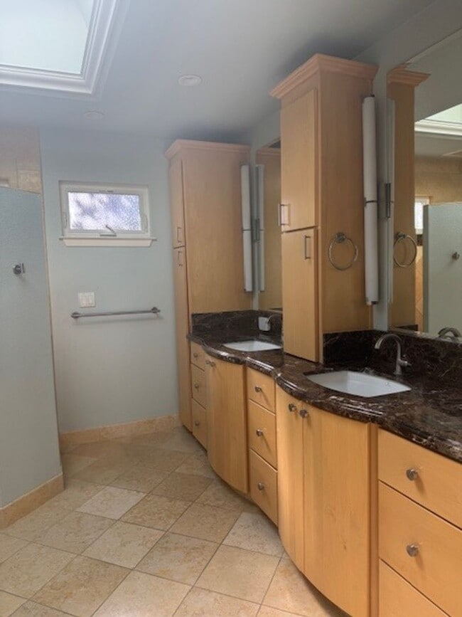 Building Photo - Beautiful Willow Glen 3 Bedroom 2.5 Bath Home.  Located in a desirable neighborhood.