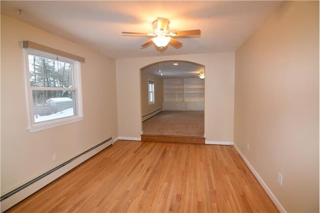 Building Photo - 19 Rustic Dr