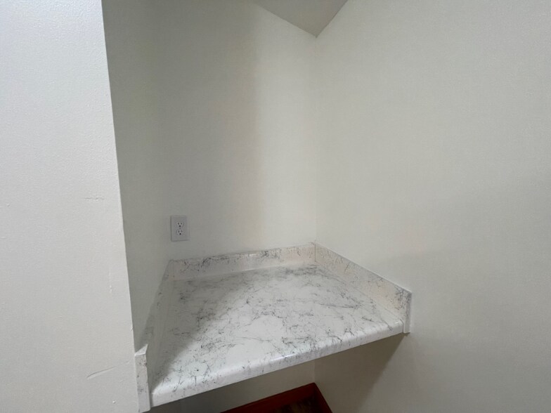 Building Photo - 311 Mahler St