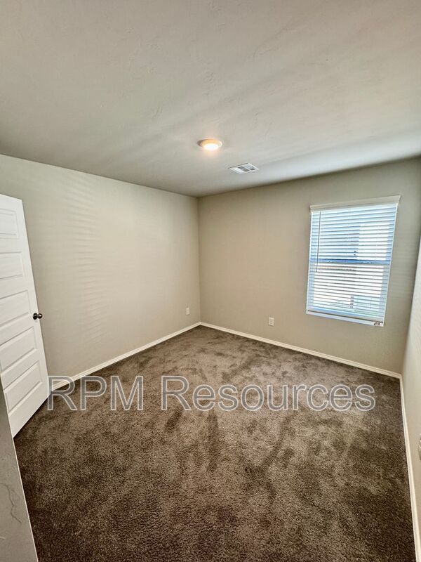 Building Photo - 12013 SW 31st St