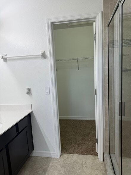 Building Photo - 2259 Seven Oaks Dr
