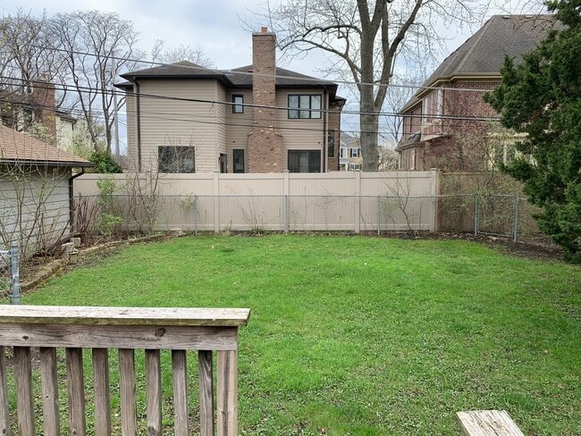 Building Photo - 440 Ida Ln