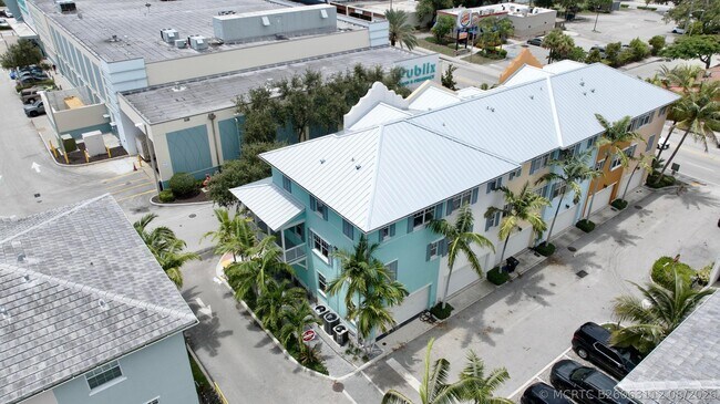 Building Photo - 810 3rd Ave N