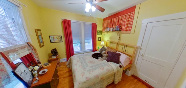 Building Photo - 3D Tour Available - Close to City Park + Garage Parking + Washer & Dryer! Available August 5th!