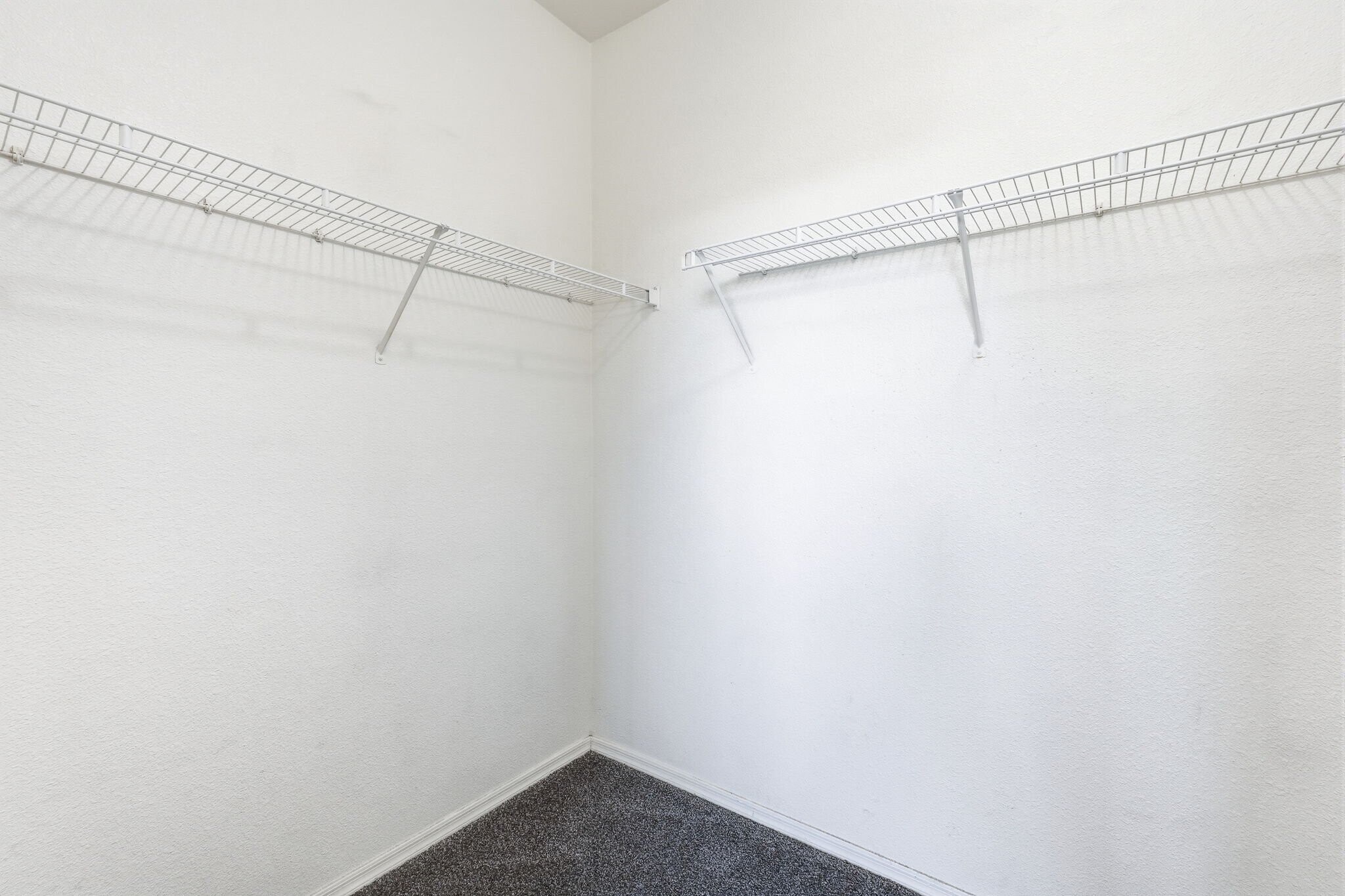 Building Photo - 5401 E Van Buren St