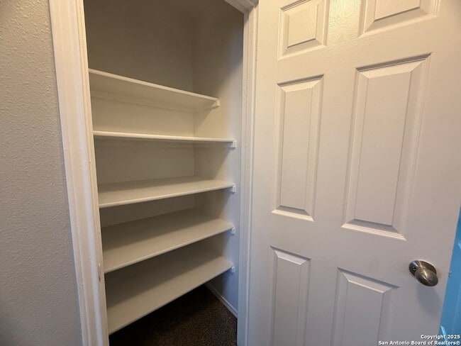 Building Photo - 5602 Golf Mist