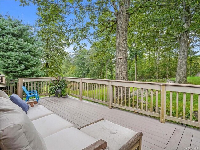 Building Photo - 912 Heritage Hills