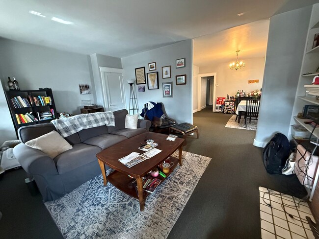 Building Photo - 5921-5923 Nicholson Street