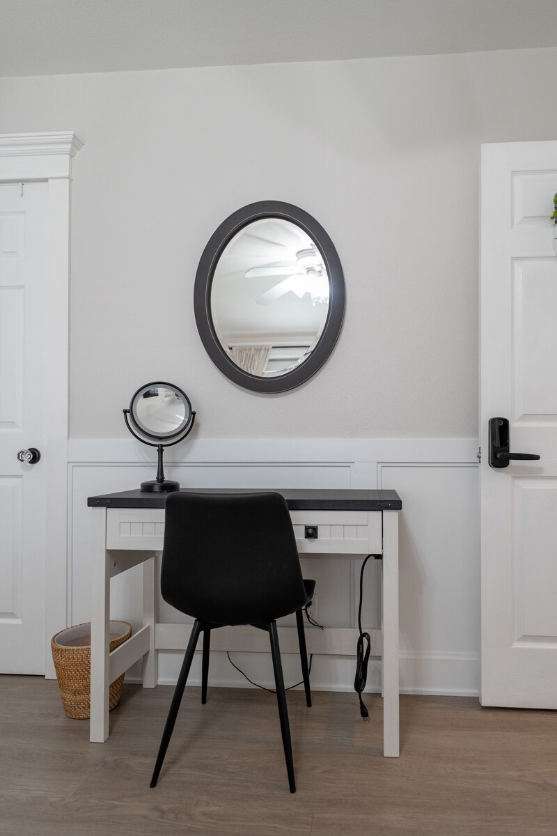 Building Photo - 10838 Newcomb Ave