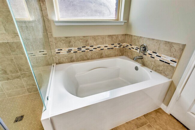 Building Photo - 5435 Atwood Cyn Ct