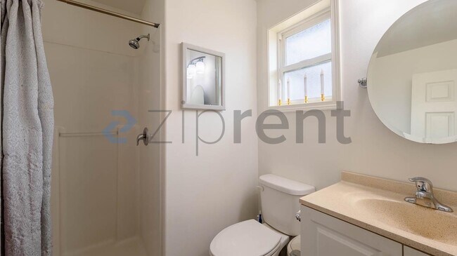 Building Photo - 7125 N Crestline St