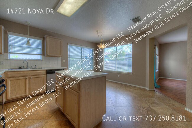 Building Photo - 14721 Noya Dr