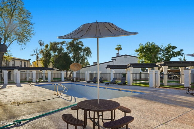 Building Photo - 1051 S Dobson Rd