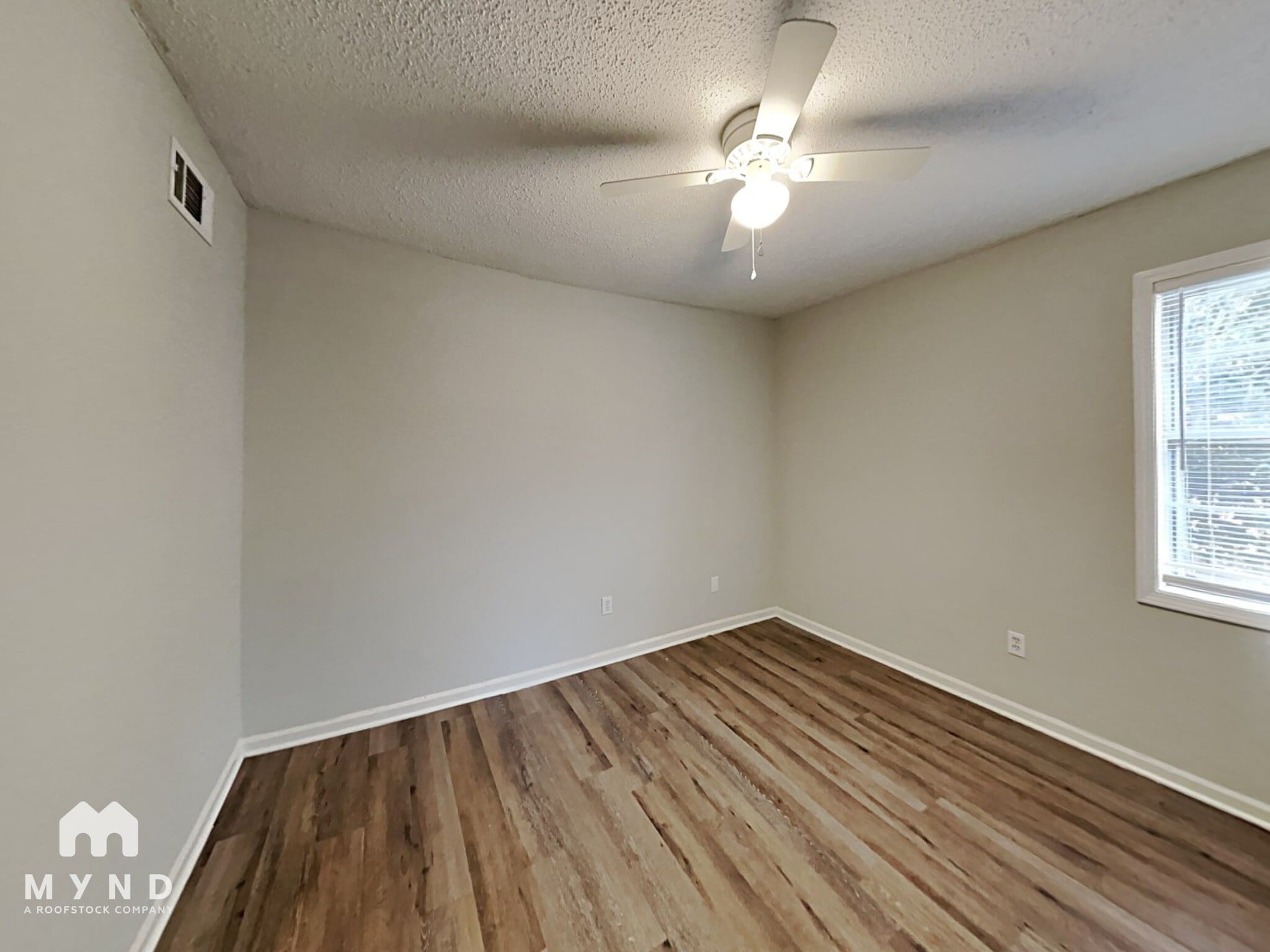 Building Photo - 2061 Coral Hills Dr
