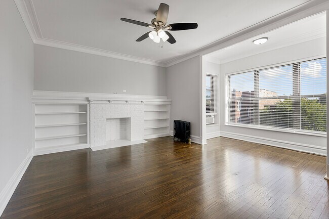 Building Photo - 3048 W Leland Ave