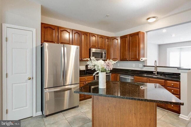 Building Photo - 8832 Papillon Dr