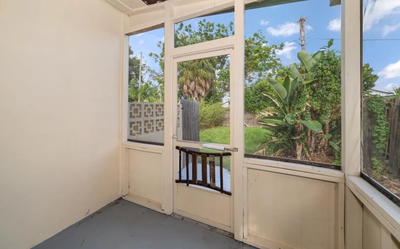 Building Photo - 533 Yelvington Ave