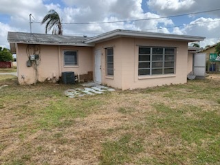 Primary Photo - 1420 Kimdale St E