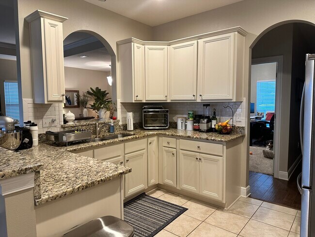 Building Photo - 111 Shoreview Dr