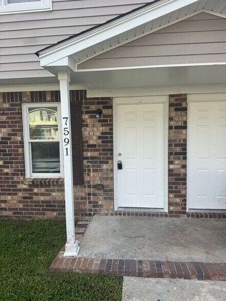 Building Photo - 7591 Hunters Ridge Ln