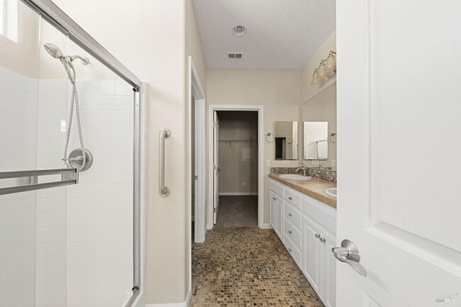 Building Photo - 505 Marianna Pl