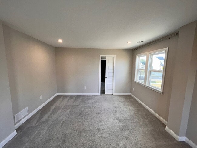 Building Photo - Home For Lease