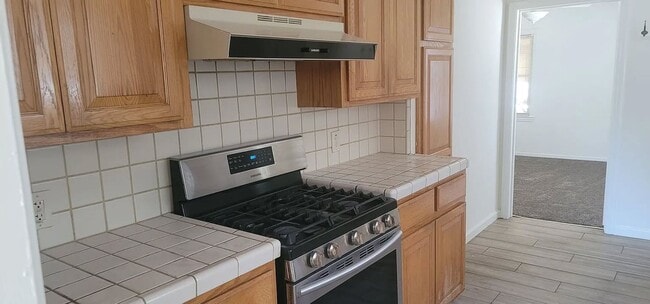 Building Photo - Home for rent in Curtis Park