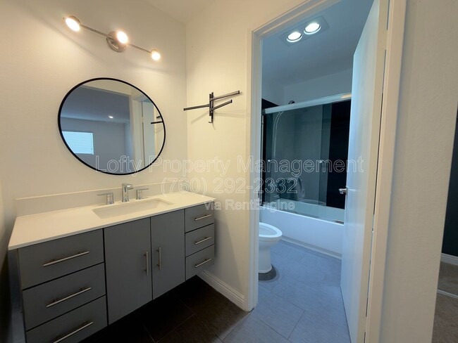 Building Photo - 450 W Vermont Ave