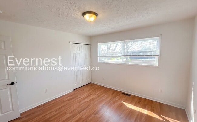 Building Photo - 3674 Arnelle Rd