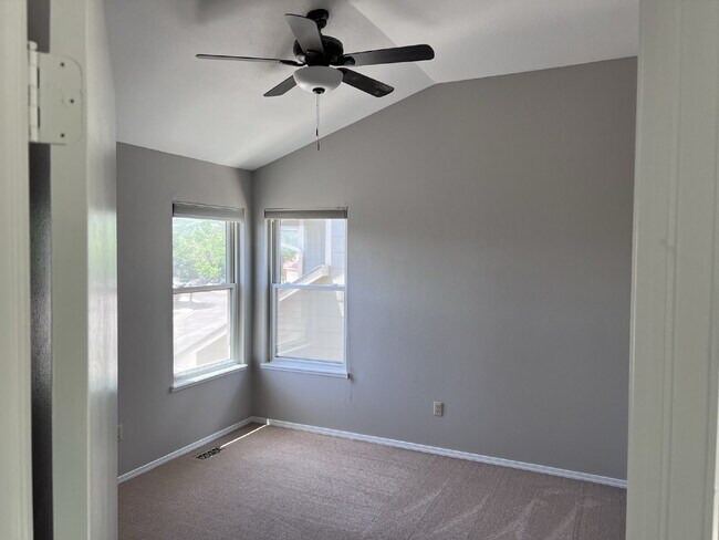 Building Photo - 5-Bedroom Home in D12 with Open Space View...