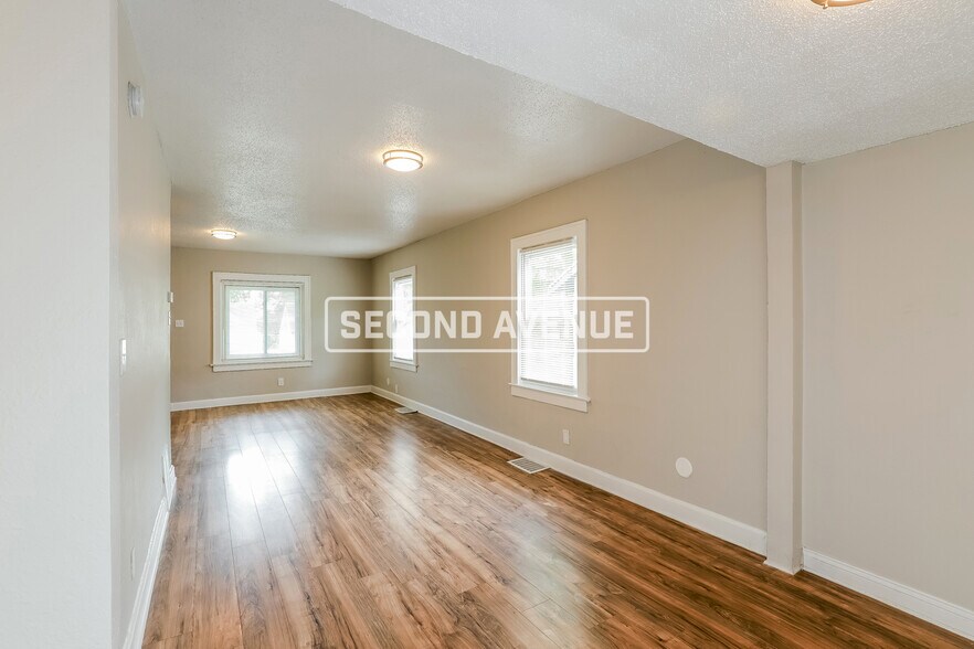 Building Photo - 5033 Euclid Ave