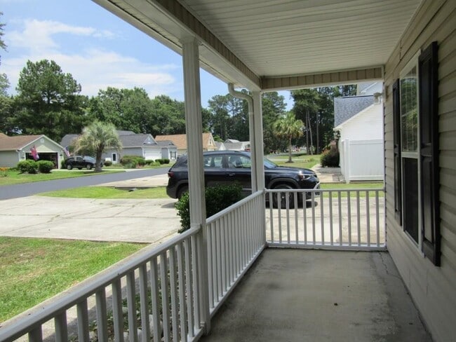 Building Photo - 2208 Seaford Dr