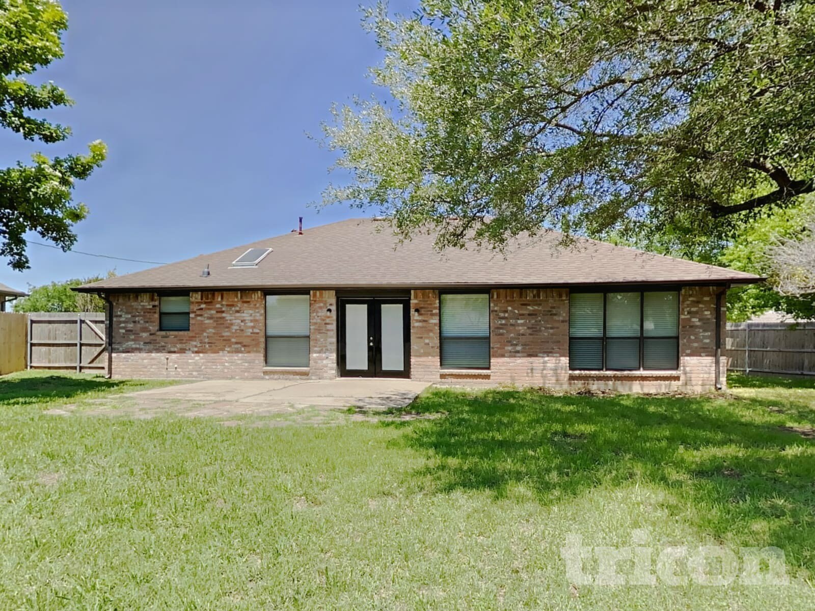 Building Photo - 212 Sunset Dr