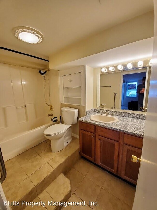 Building Photo - 2 br, 1 bath House - 340 Hollis Road