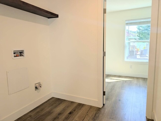 Building Photo - 400 Sulphur Bank Dr