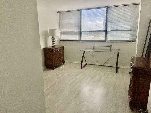 Building Photo - 5600 N Flagler Dr