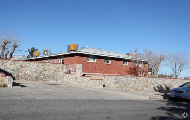 Building Photo - Morehead Apartments