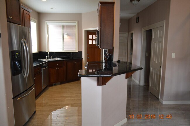 Building Photo - 100 Coho Terrace