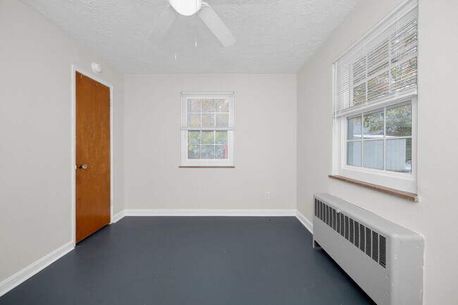 Building Photo - Green Twp- Cozy 2 Bed 1 Bath