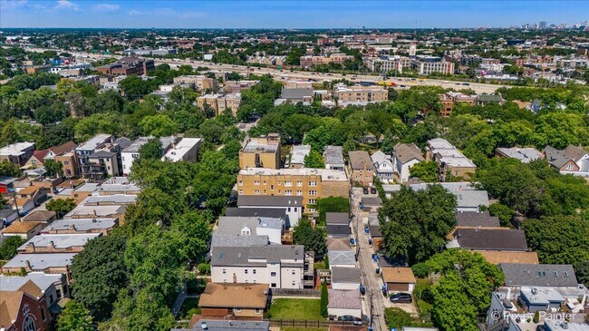 Building Photo - 2515 N Talman Ave