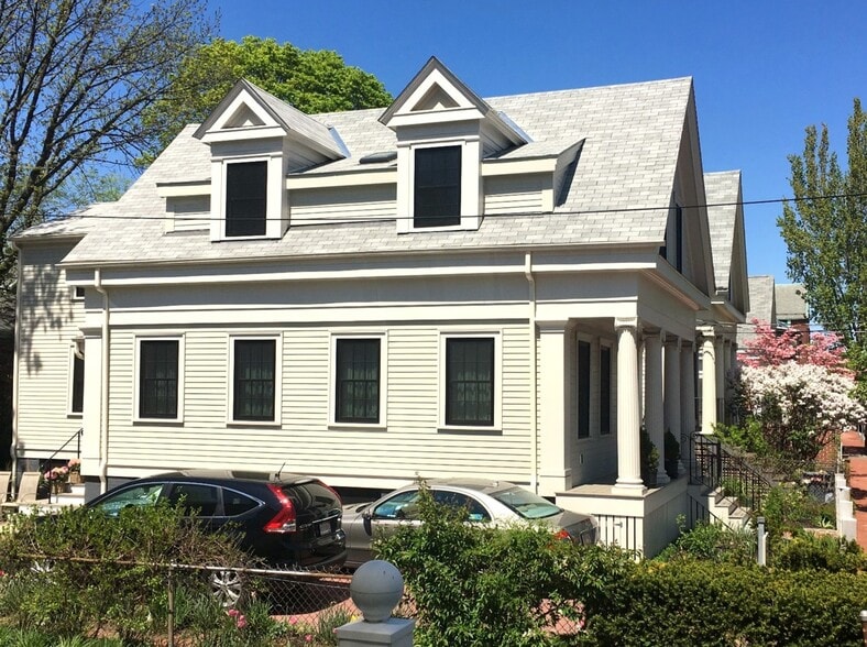 Building Photo - 77 Norfolk St