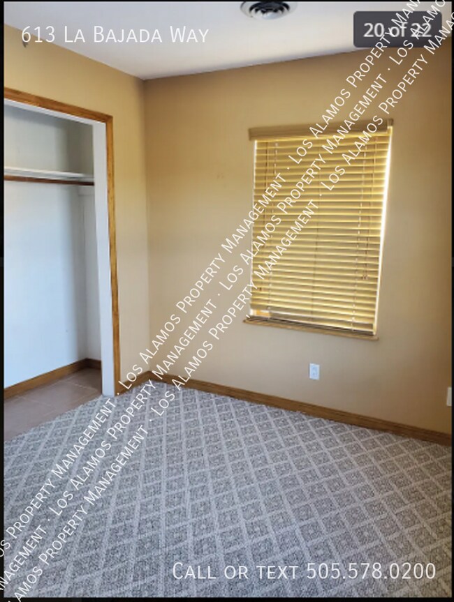 Building Photo - 613 La Bajada Way