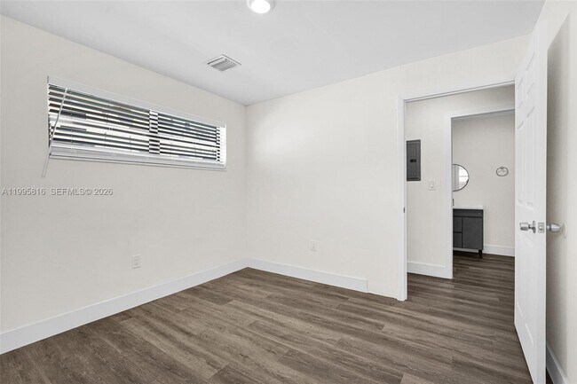 Building Photo - 1730 Acapulco Dr