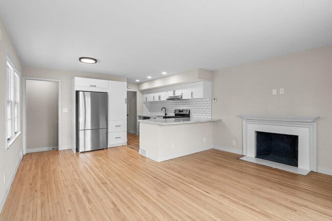 Building Photo - 4705 France Ave S
