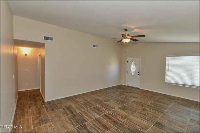 Building Photo - 12060 Mesquite Thorn Dr
