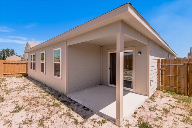 Building Photo - 410 Del Monte Dr
