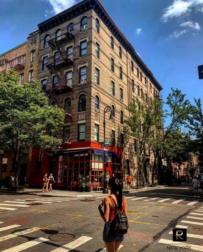 Building Photo - 90 Bedford Street